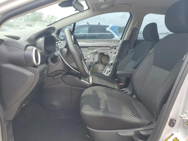  NISSAN VERSA 2020 Srebrny