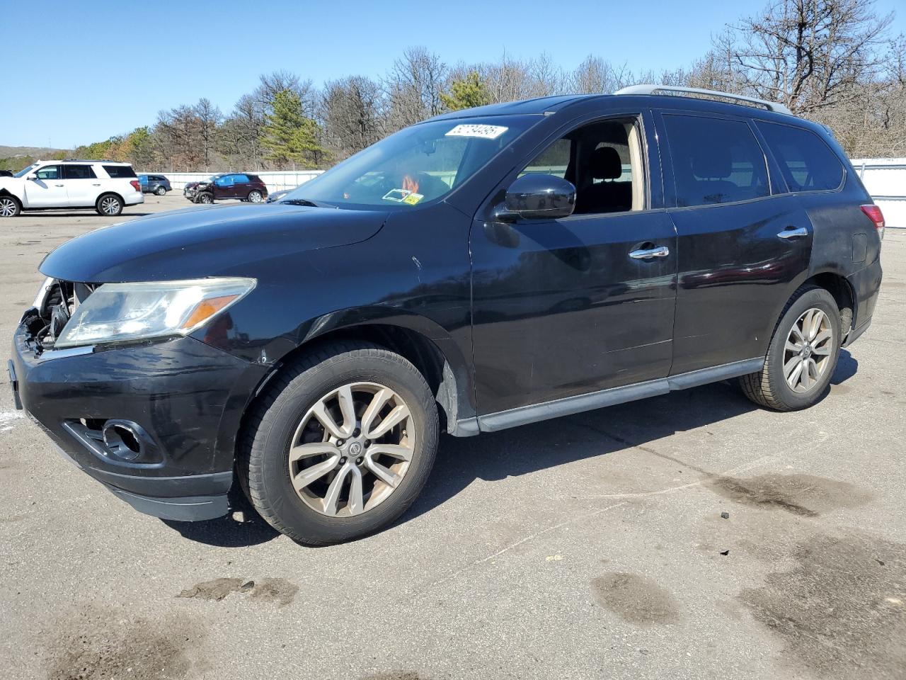 2014 Nissan Pathfinder S for Sale in Brookhaven, NY - Front End