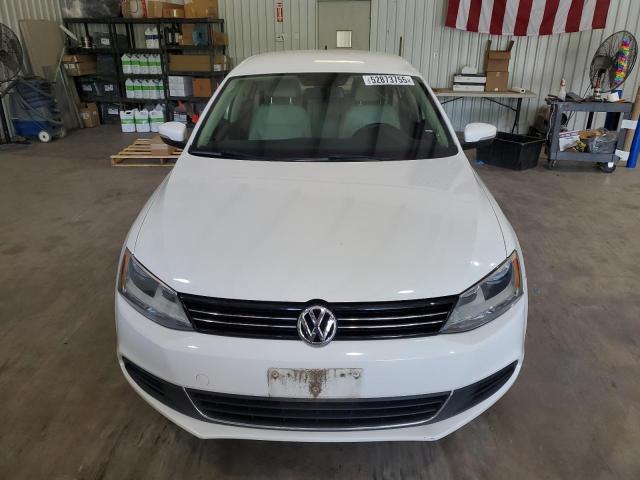  VOLKSWAGEN JETTA 2013 Белы
