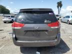 2014 Toyota Sienna  იყიდება Van Nuys-ში, CA - Front End