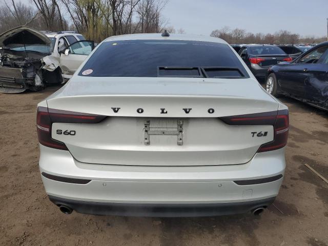  VOLVO S60 2019 Biały