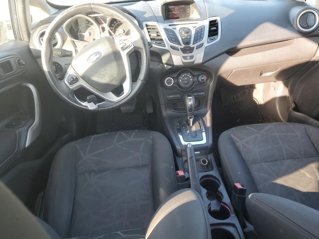 2011 Ford Fiesta - Image 8