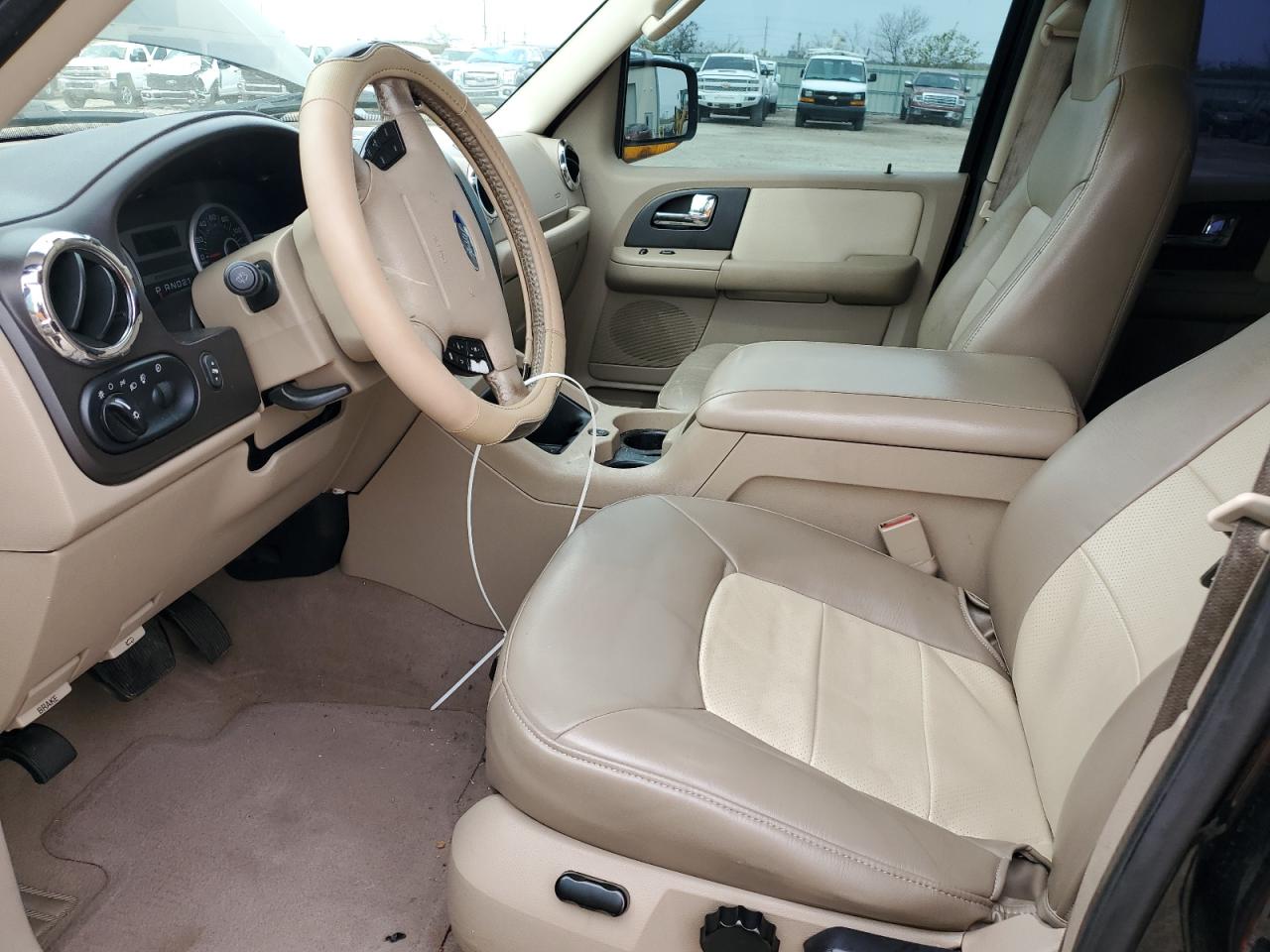 2005 Ford Expedition Eddie Bauer VIN: 1FMFU18595LA10659 Lot: 51472465