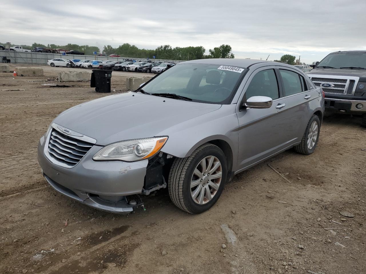 2014 Chrysler 200 Limited للبيع في Kansas City، KS - Front End