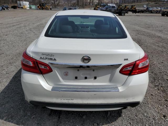 Sedans NISSAN ALTIMA 2016 Biały