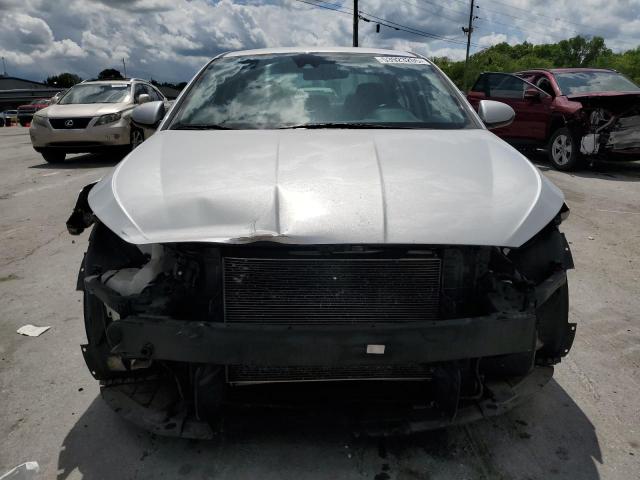  HYUNDAI ELANTRA 2019 Srebrny