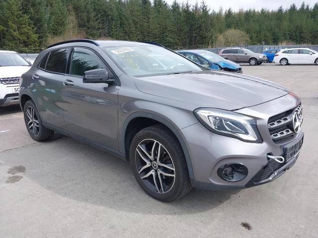 2019 MERCEDES BENZ GLA 180 UR