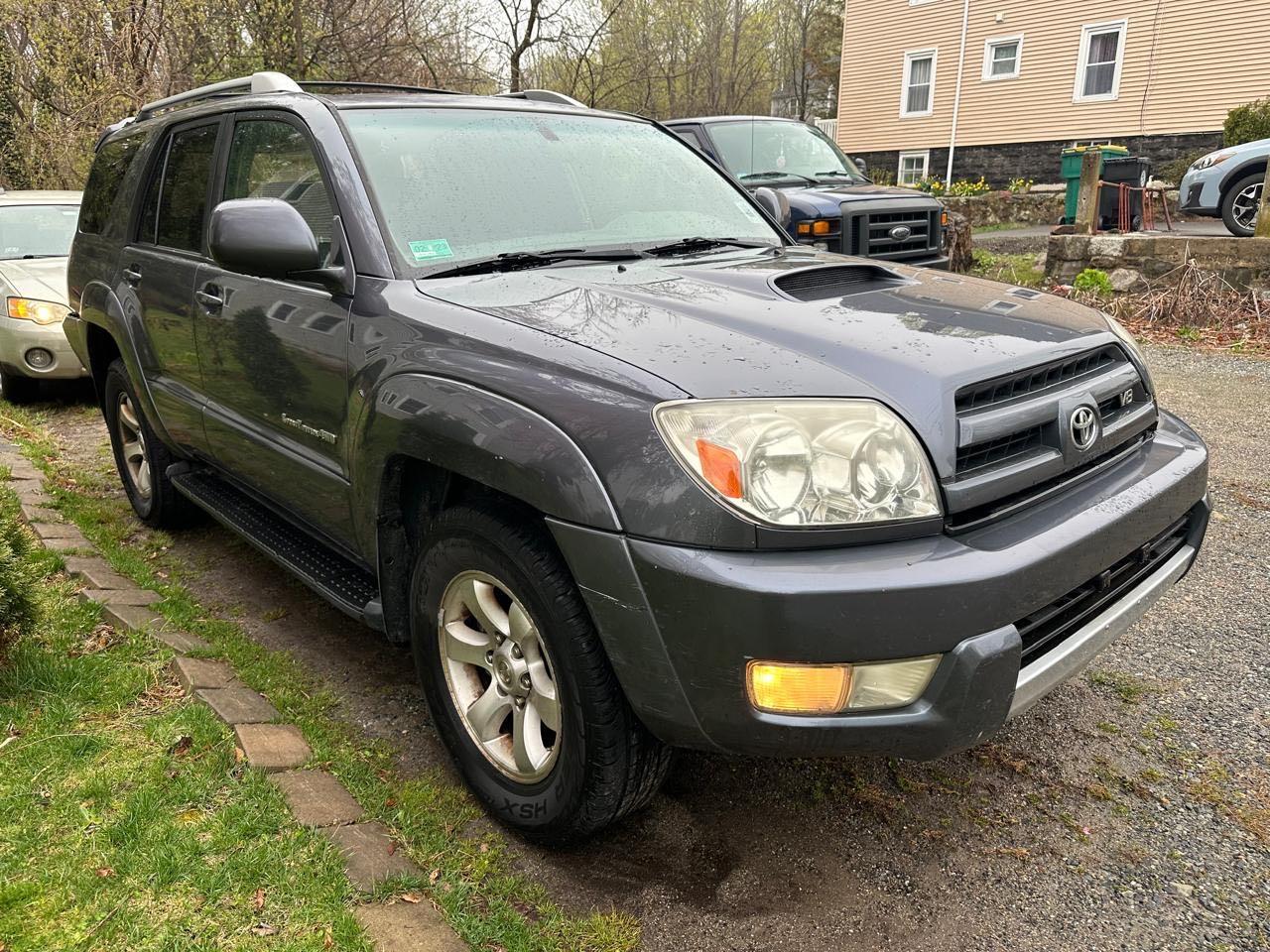 2005 Toyota 4Runner Sr5 for Sale in North Billerica, MA - Minor Dent/Scratches