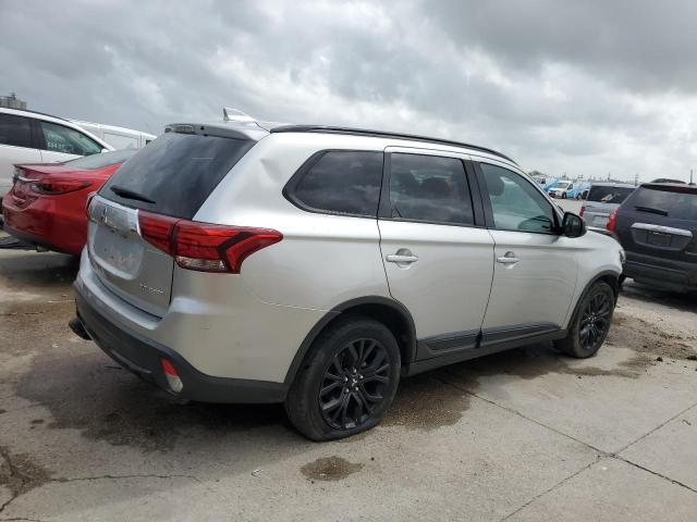  MITSUBISHI OUTLANDER 2018 Srebrny