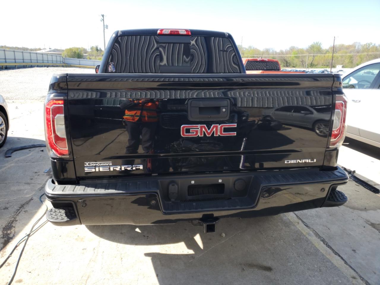 2018 GMC Sierra K1500 Denali VIN: 3GTU2PEJ2JG361880 Lot: 52438315