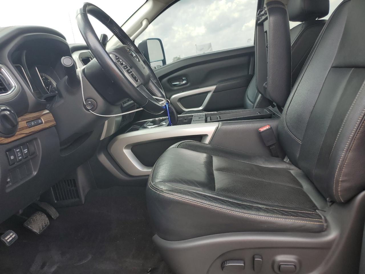 2019 Nissan Titan Platinum Reserve VIN: 1N6AA1E63KN532110 Lot: 55066175