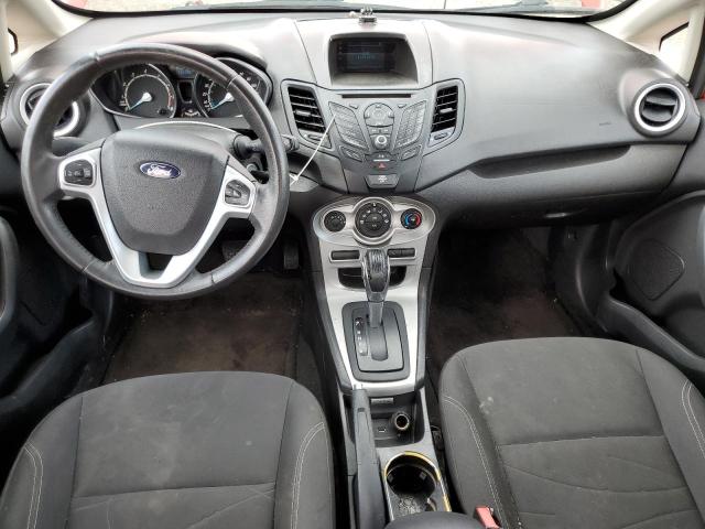 Sedans FORD FIESTA 2015 Czerwony