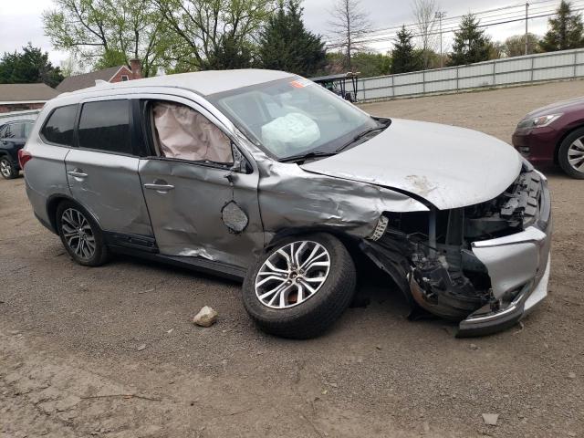  MITSUBISHI OUTLANDER 2018 Srebrny