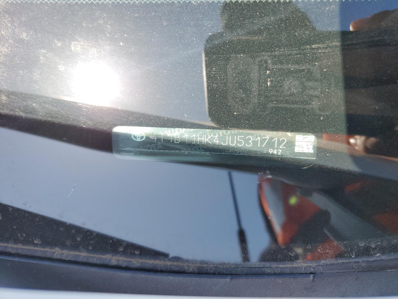 4T1B11HK4JU531712 TOYOTA CAMRY 2018