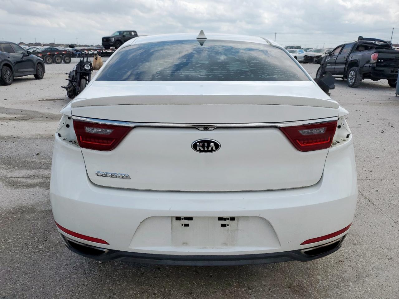 2017 Kia Cadenza Premium VIN: KNALB4J16H5044683 Lot: 54853995