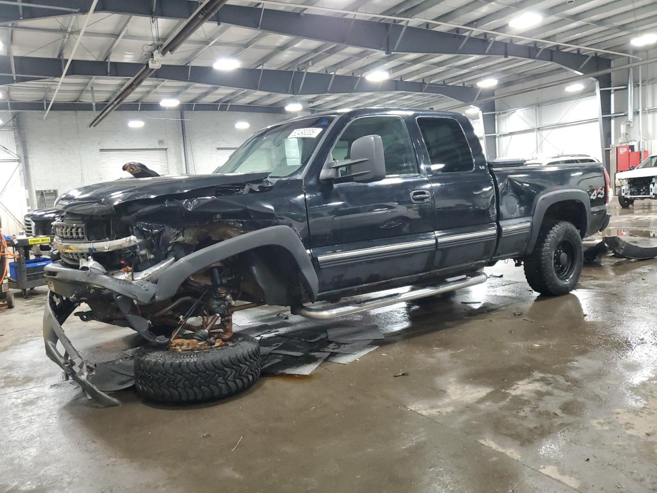 2000 Chevrolet Silverado K2500 للبيع في Ham Lake، MN - Front End
