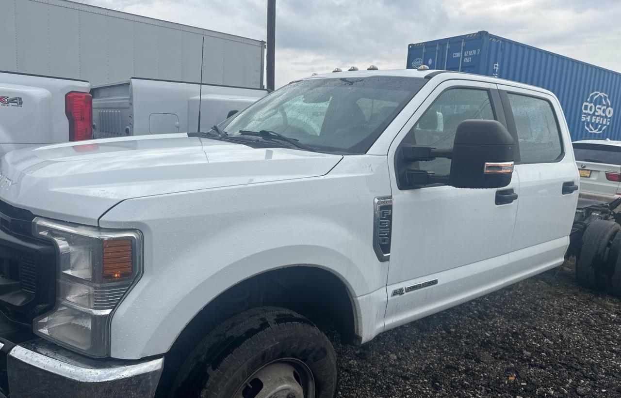 VIN: 1FD8W3HT3NED68650 2022 FORD F350