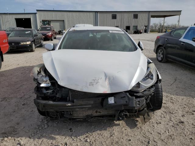 Седаны HYUNDAI ELANTRA 2015 Белый