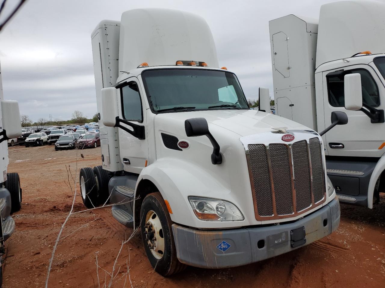 2017 Peterbilt 579 Semi Truck na sprzedaż w Oklahoma City, OK - Minor Dent/Scratches