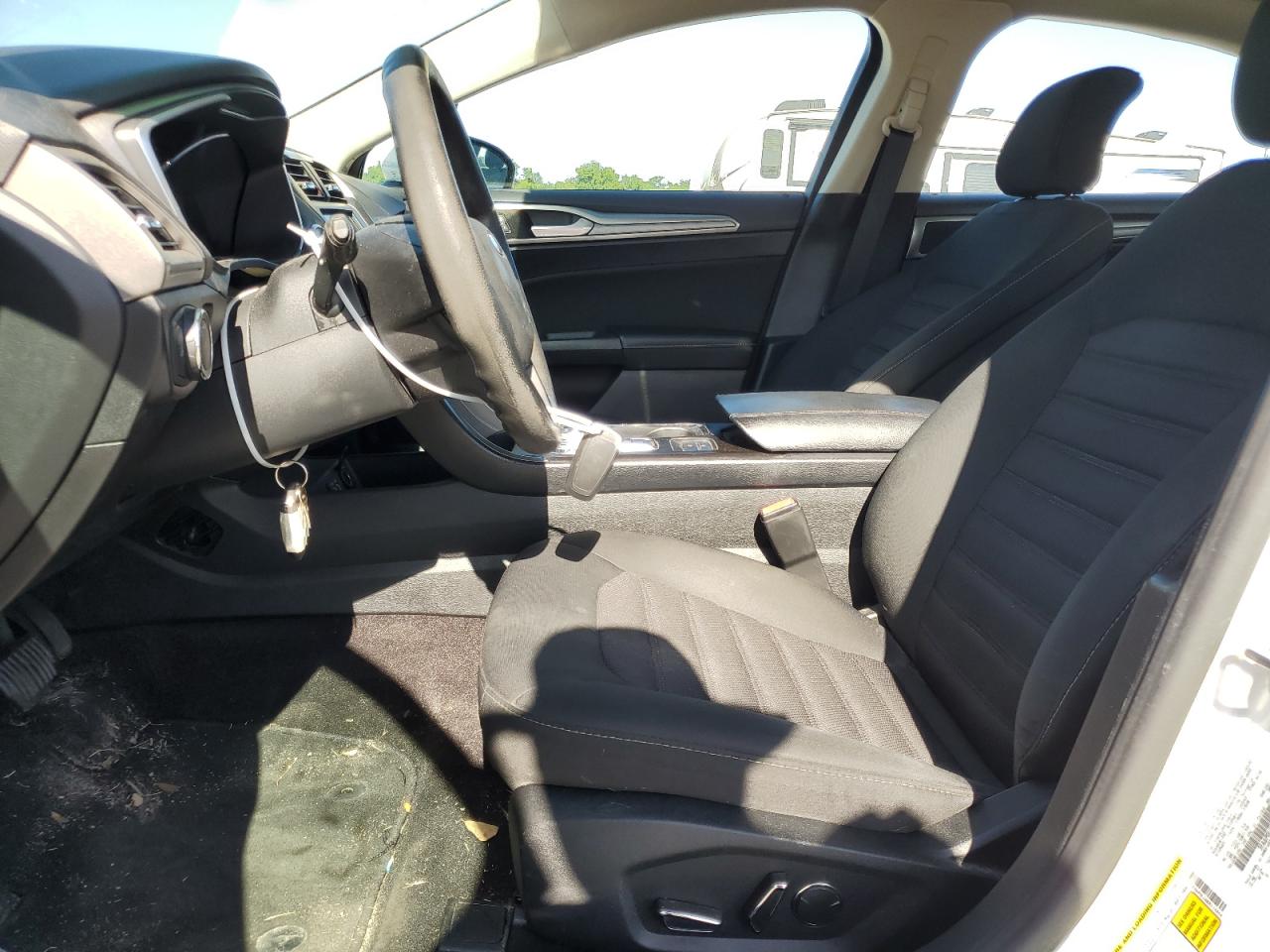 2019 Ford Fusion Se VIN: 3FA6P0LU8KR124854 Lot: 54040005