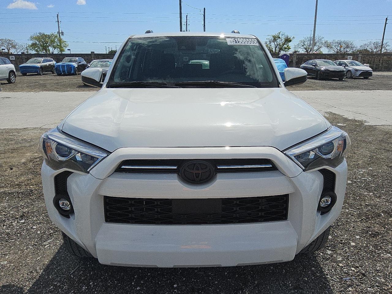 2024 Toyota 4Runner Sr5 na sprzedaż w Homestead, FL - Minor Dent/Scratches