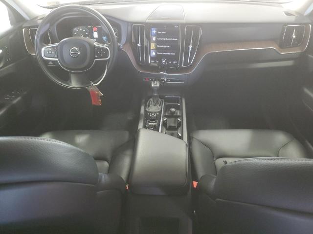  VOLVO XC60 2021 Granatowy