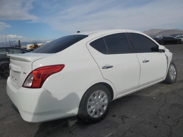  NISSAN VERSA 2018 Белы