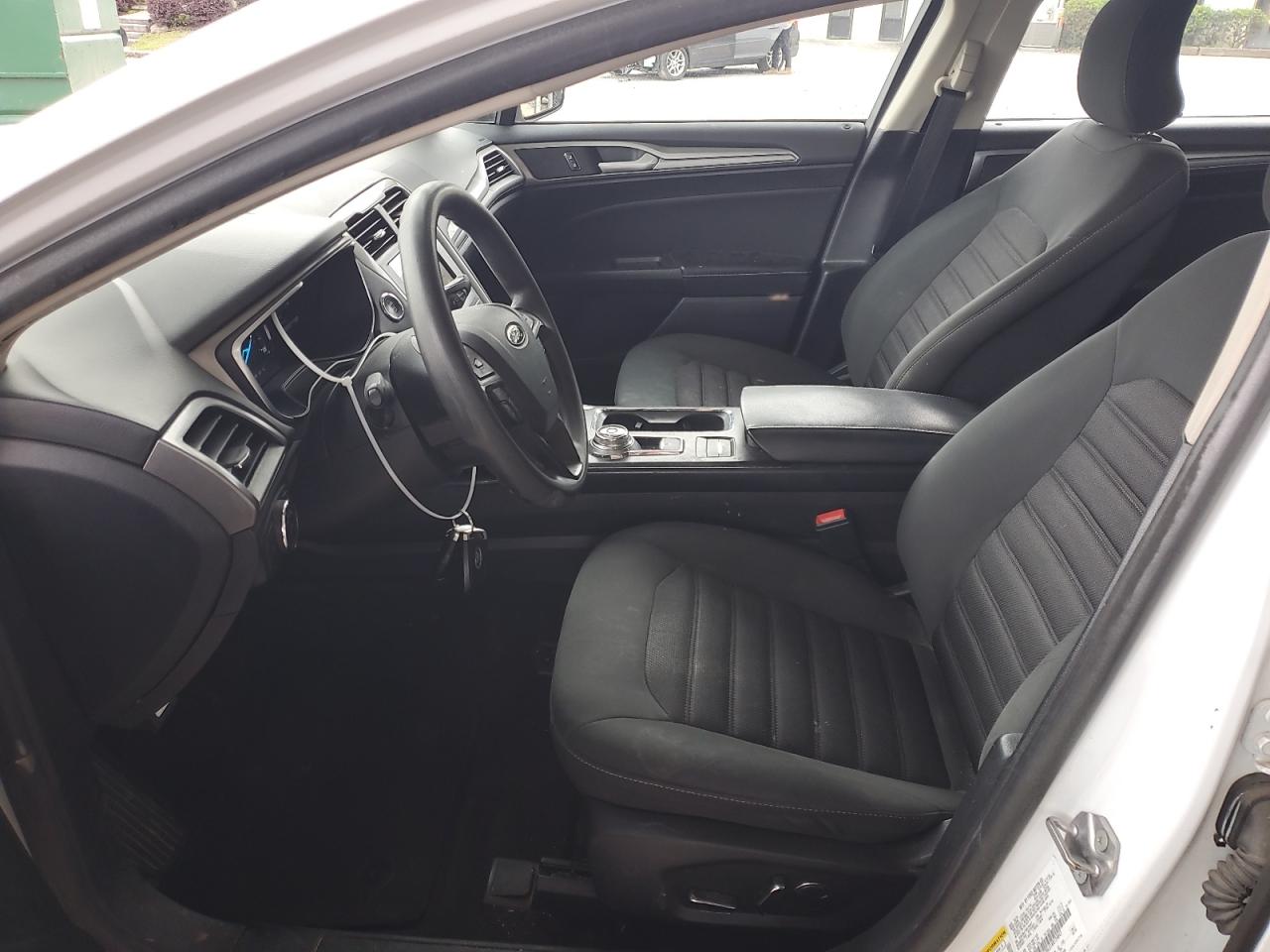 2019 Ford Fusion Se VIN: 3FA6P0LU1KR124842 Lot: 54038705