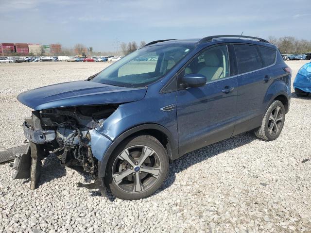  FORD ESCAPE 2018 Granatowy