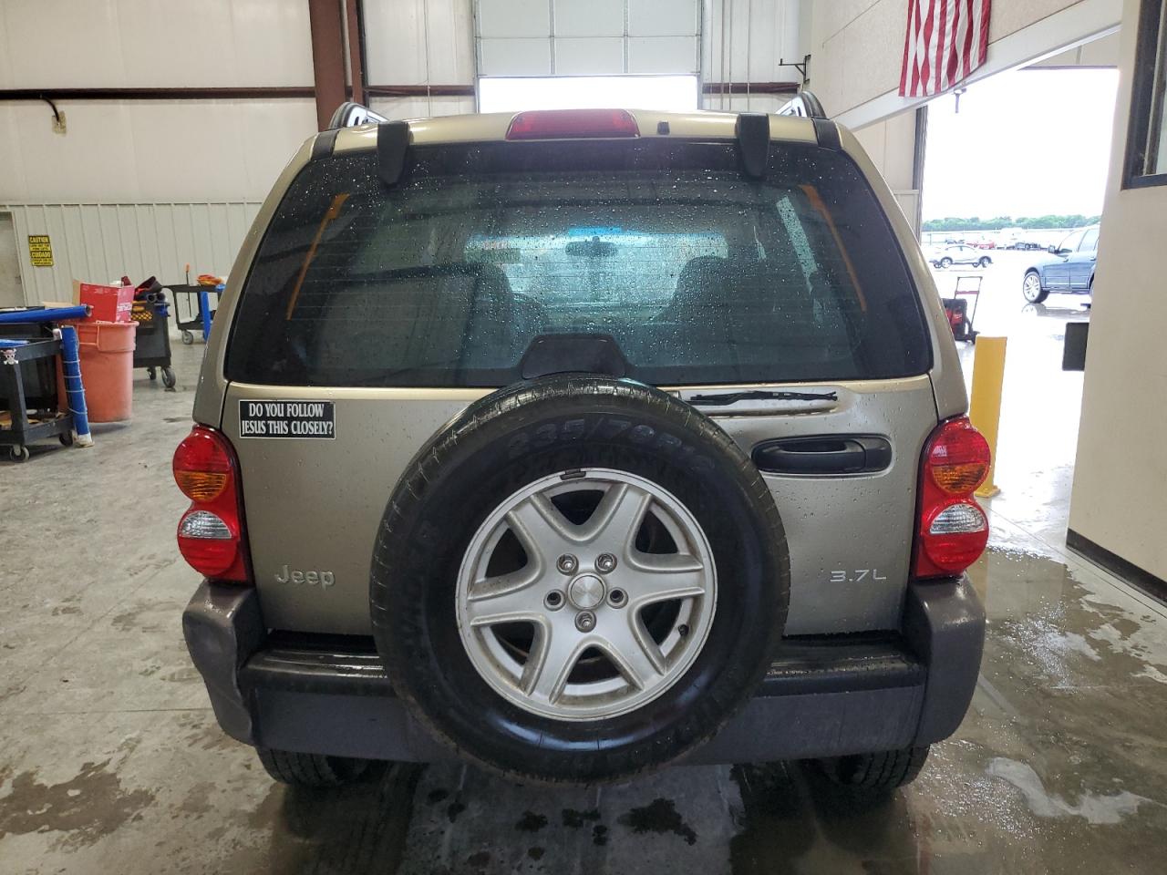 2004 Jeep Liberty Sport VIN: 1J4GK48KX4W329324 Lot: 55346225