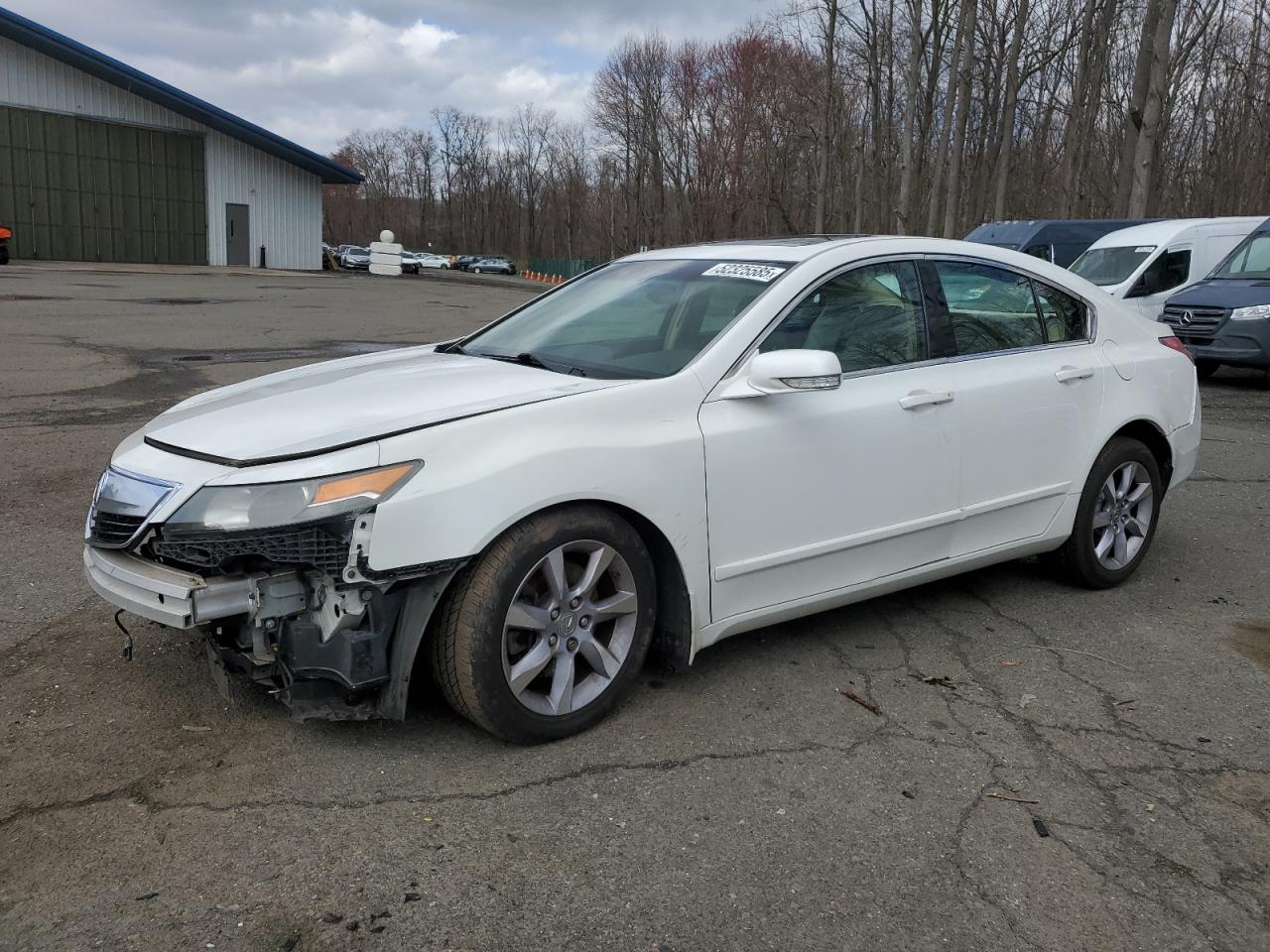 East Granby, CT에서 판매 중인 2013 Acura Tl - Front End