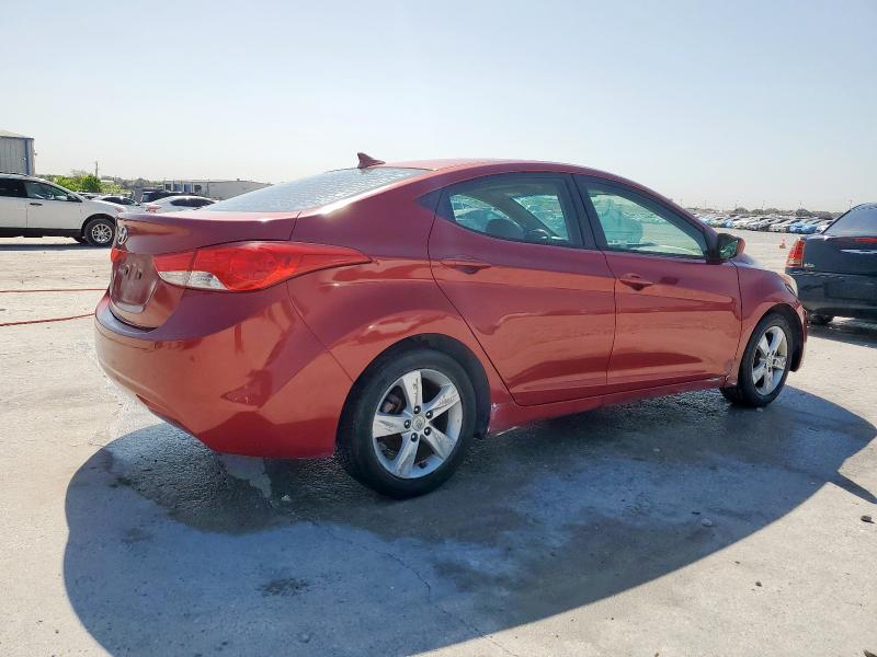  HYUNDAI ELANTRA 2013 Червоний