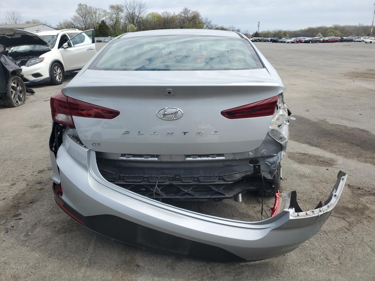 kmhd74lf7lu942253 KMHD74LF7LU942253 2020 Hyundai Elantra Se
