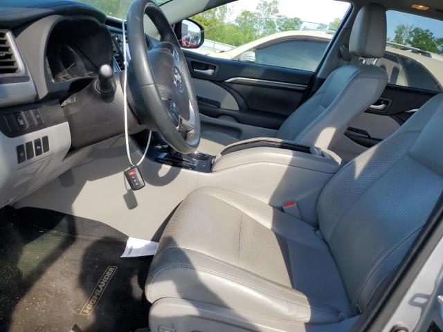  TOYOTA HIGHLANDER 2016 Silver