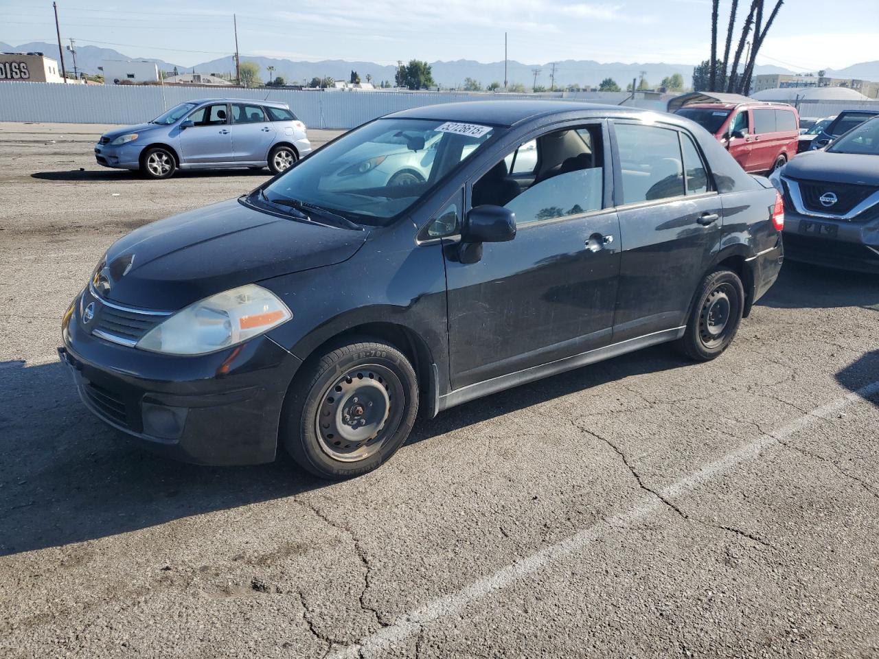 2009 Nissan Versa S იყიდება Van Nuys-ში, CA - Rear End
