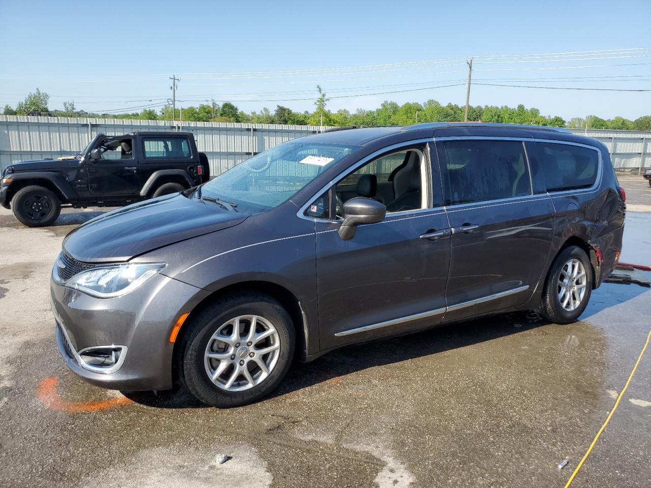 2020 Chrysler Pacifica Touring L for Sale in Montgomery, AL - Rear End