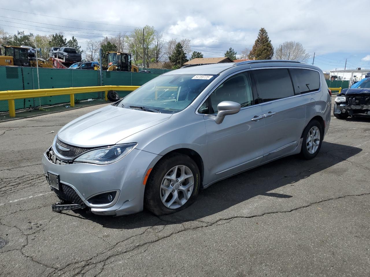 2018 Chrysler Pacifica Touring L na sprzedaż w Denver, CO - Front End