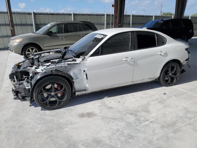 2015 Alfa Romeo Giulia 