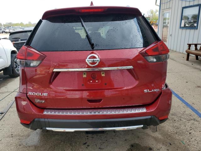  NISSAN ROGUE 2018 Czerwony