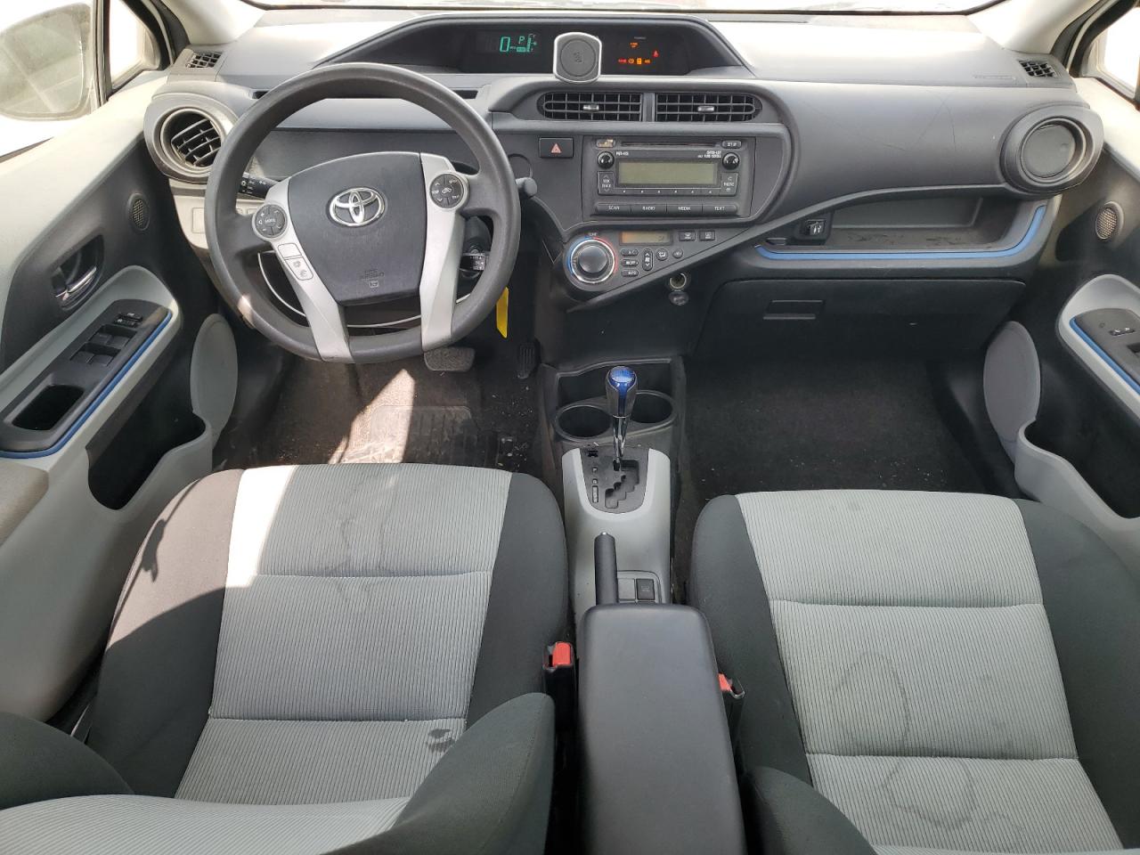 2013 Toyota Prius C VIN: JTDKDTB37D1556098 Lot: 53705235