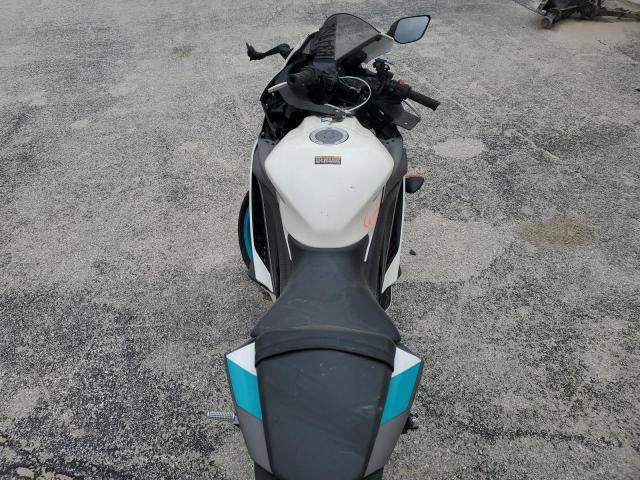  YAMAHA YZF600 2024 Два тона