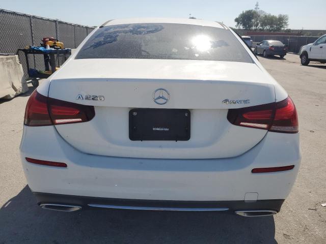  MERCEDES-BENZ A-CLASS 2019 Biały