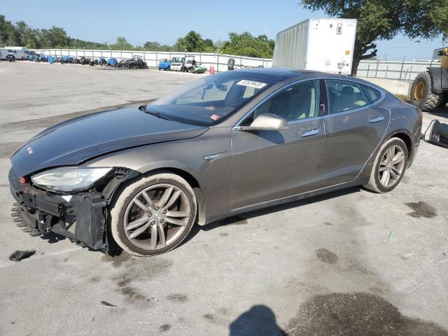 Хэтчбеки TESLA MODEL S 2015 Золотой
