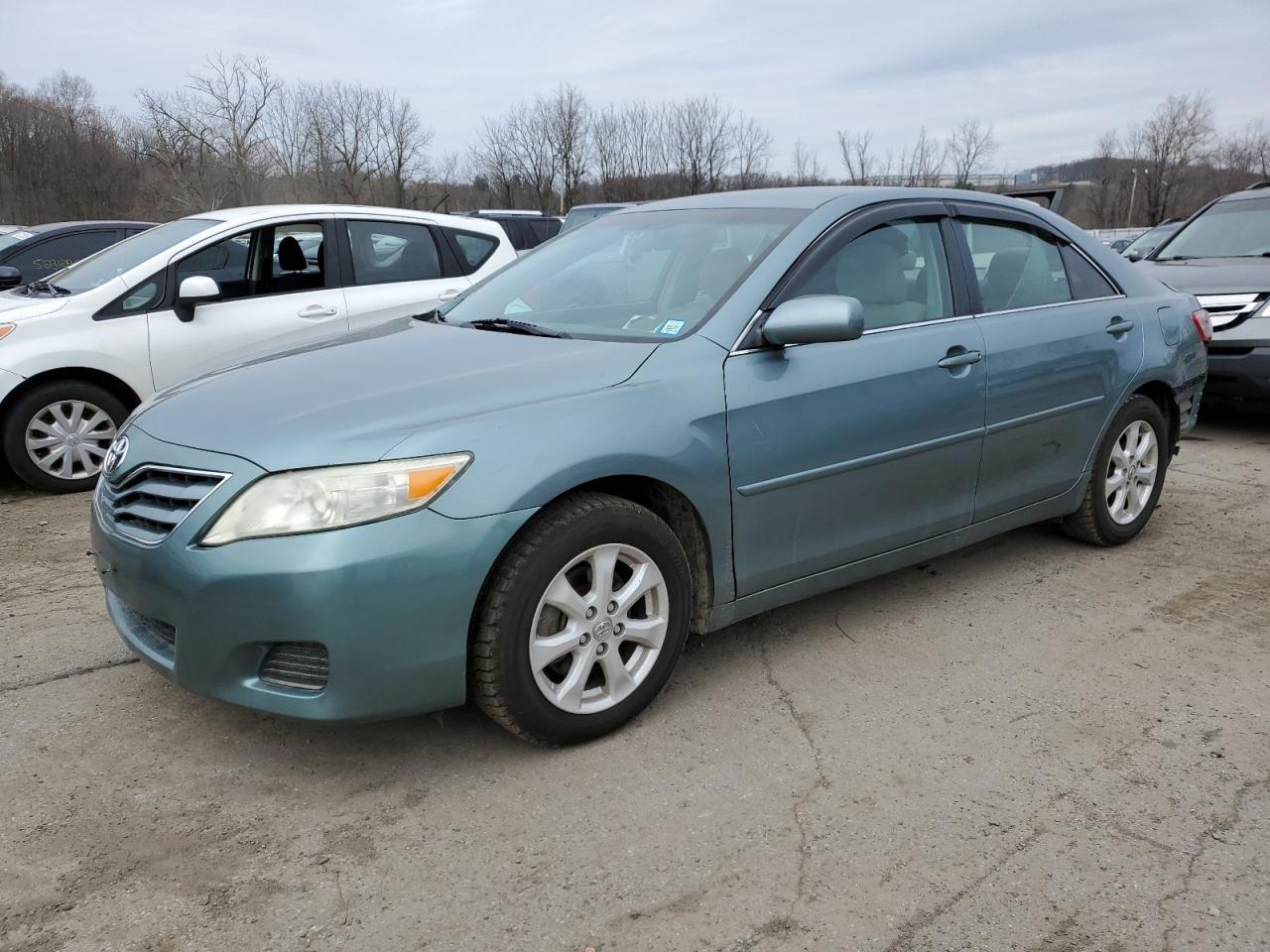 2011 Toyota Camry Base for Sale in Marlboro, NY - Rear End