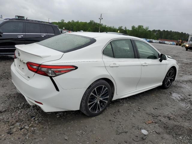  TOYOTA CAMRY 2018 Белый