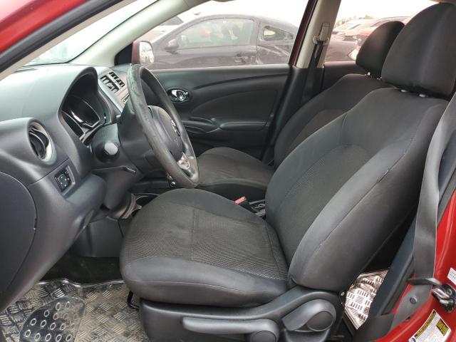 Sedans NISSAN VERSA 2013 Czerwony