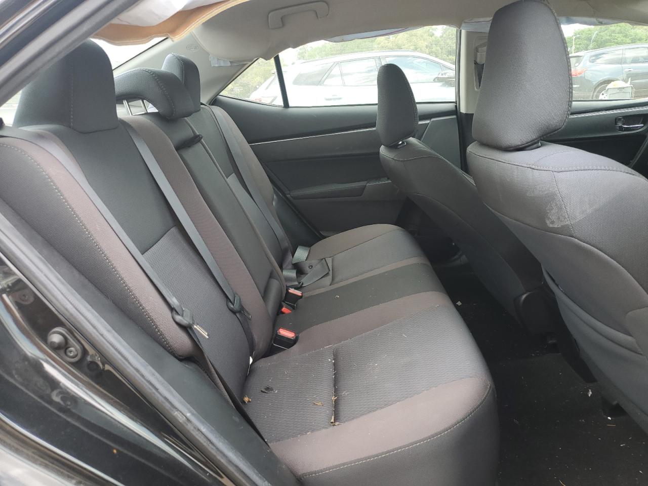 2019 Toyota Corolla L VIN: 2T1BURHE8KC166261 Lot: 53522275