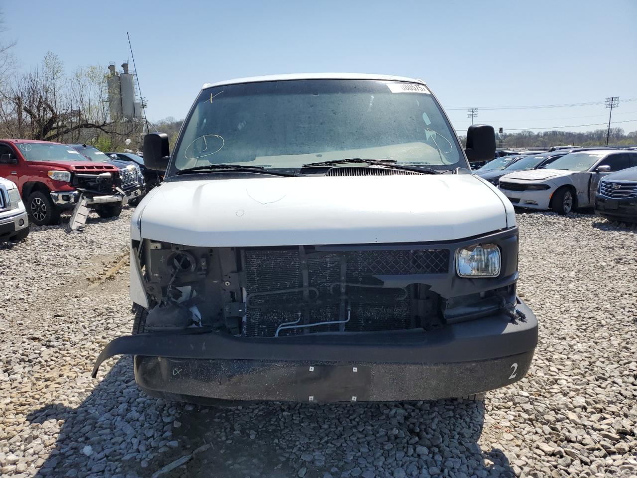 2017 GMC Savana - Image 5