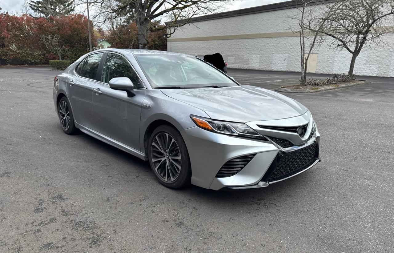 2019 Toyota Camry Hybrid продається в Portland, OR - Minor Dent/Scratches