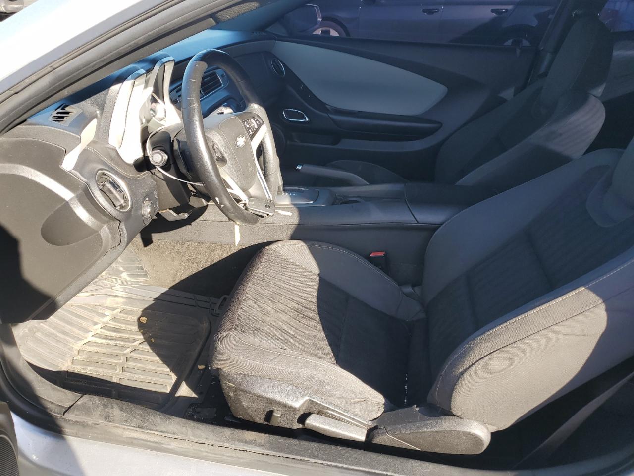 2015 Chevrolet Camaro Ls VIN: 2G1FB1E39F9140892 Lot: 54823925